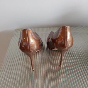 Manolo Blahnik Gold Patent Leather Pumps